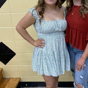 adorable flowy floral print Aéropostale dress